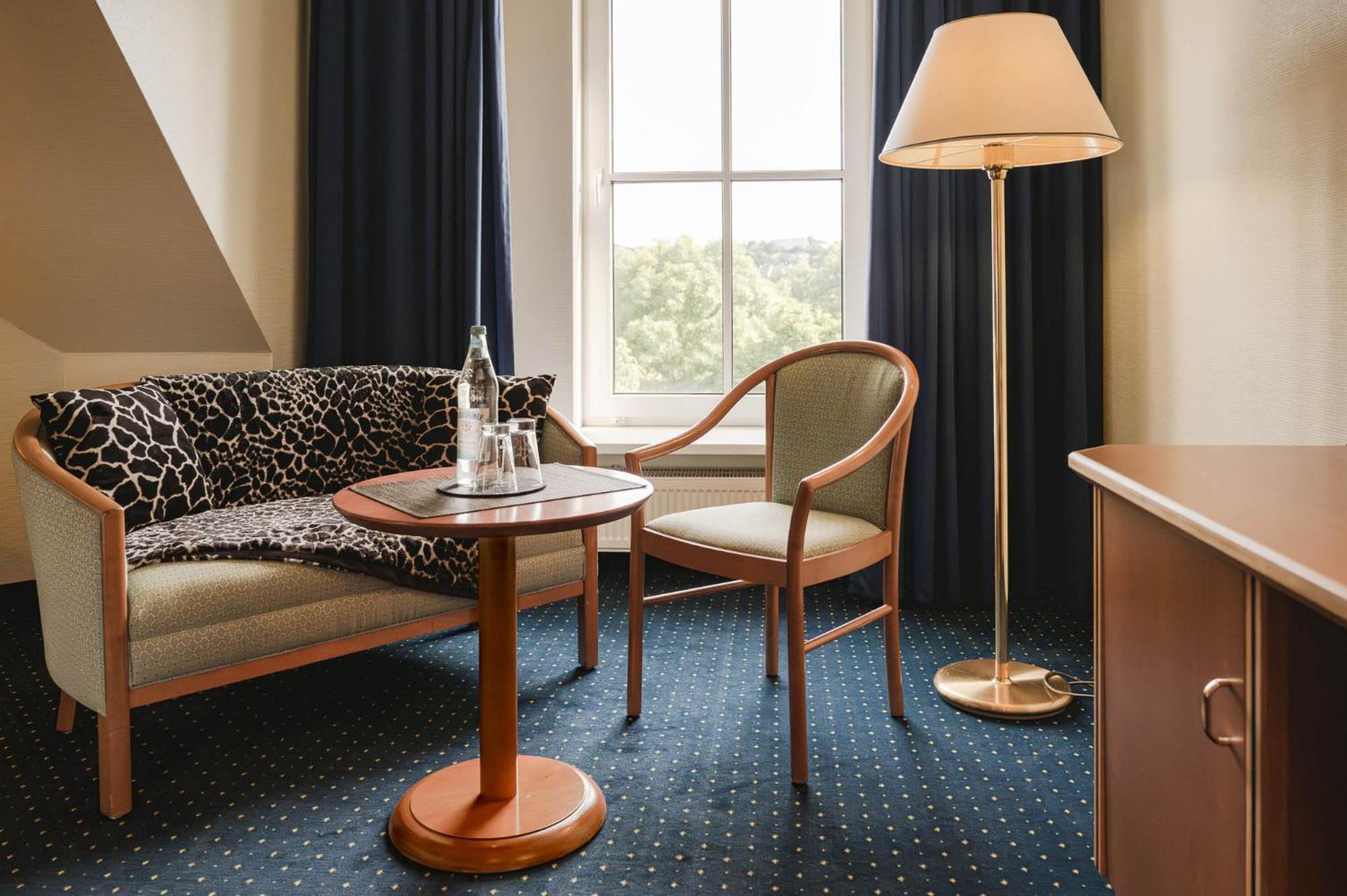 Sunderland Hotel Sundern Bagian luar foto
