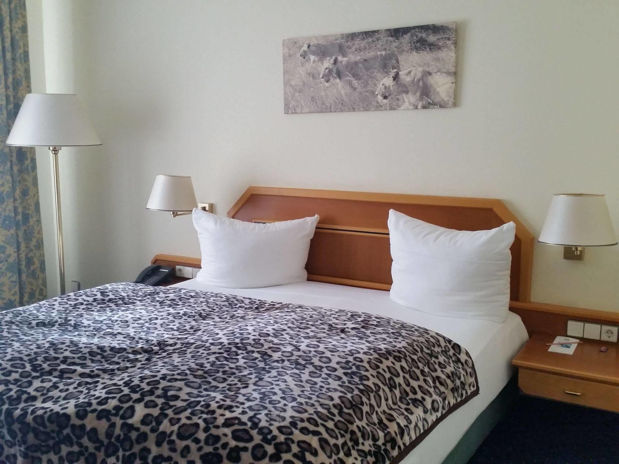 Sunderland Hotel Sundern Bagian luar foto