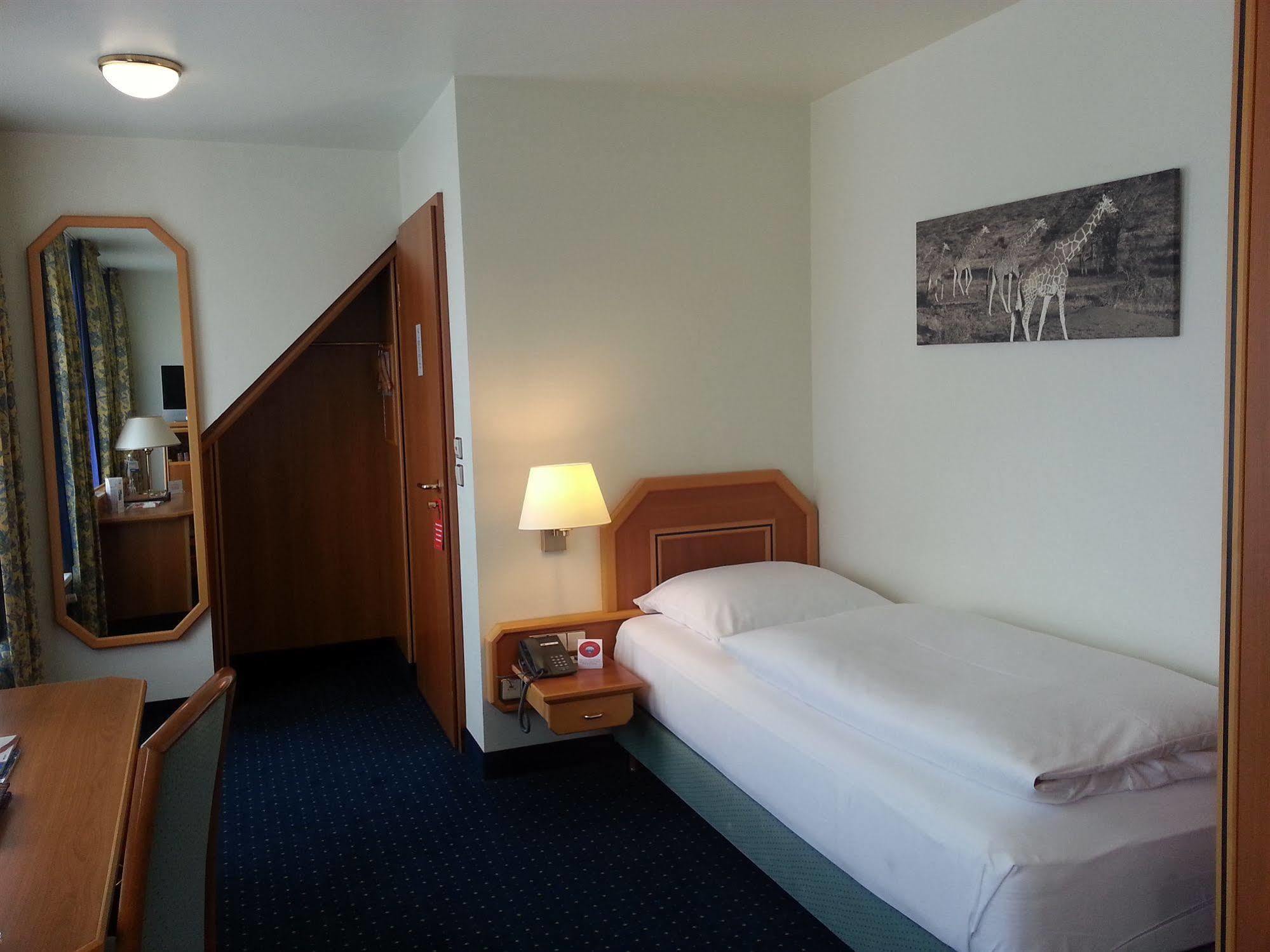 Sunderland Hotel Sundern Bagian luar foto